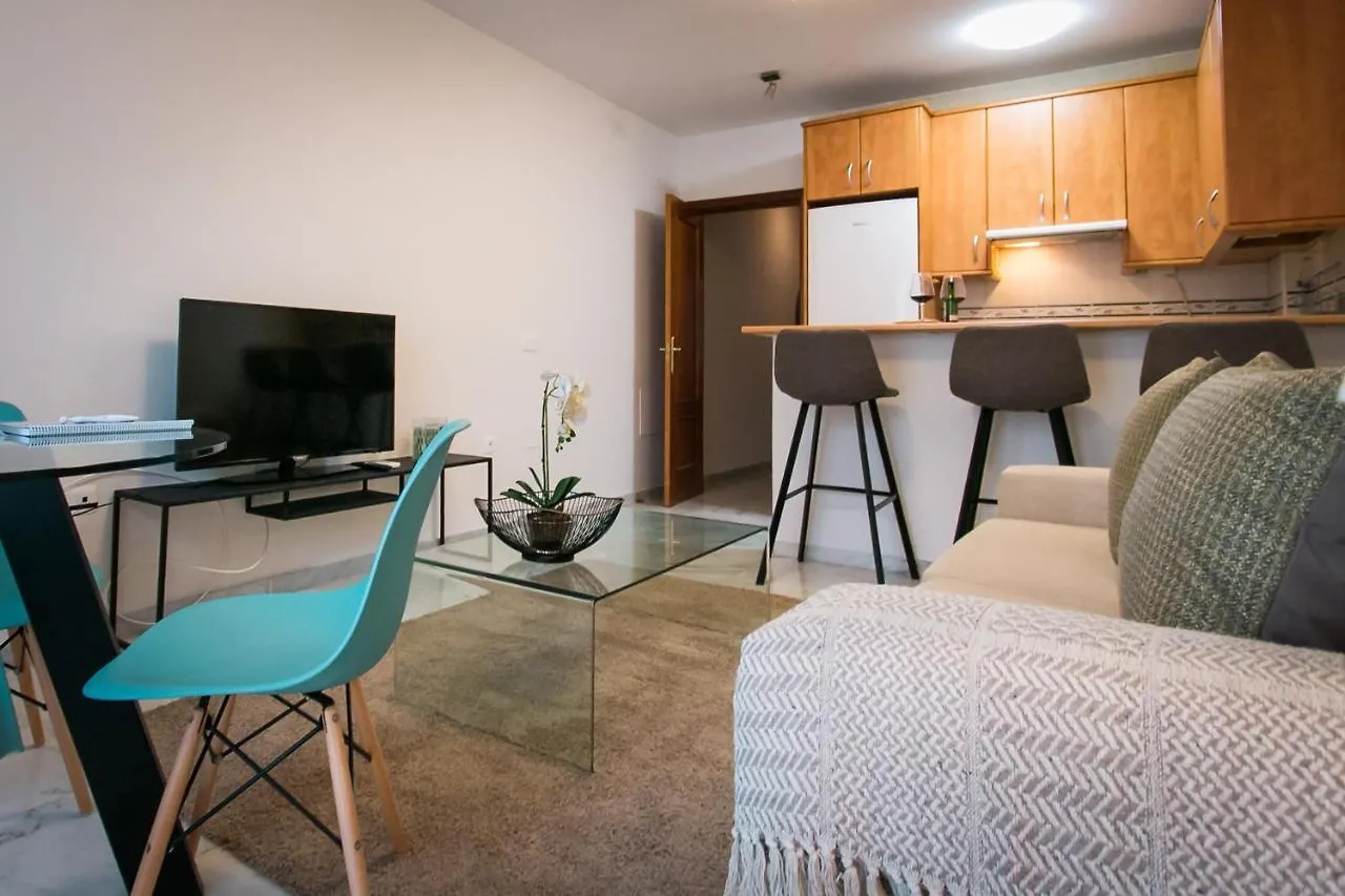 Holidays2Malaga Pena Parking & French Balcony & Smart Tv Apartment Malaga