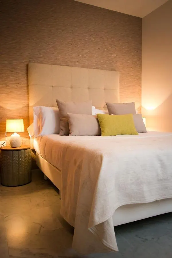 Holidays2Malaga Pena Parking & French Balcony & Smart Tv