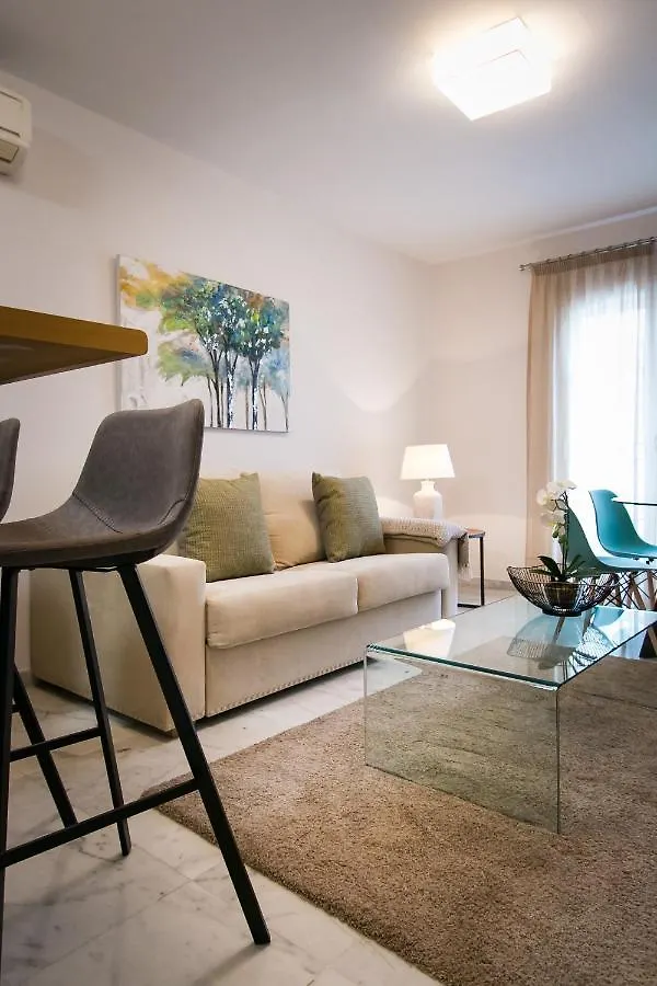 Holidays2Malaga Pena Parking & French Balcony & Smart Tv Apartment