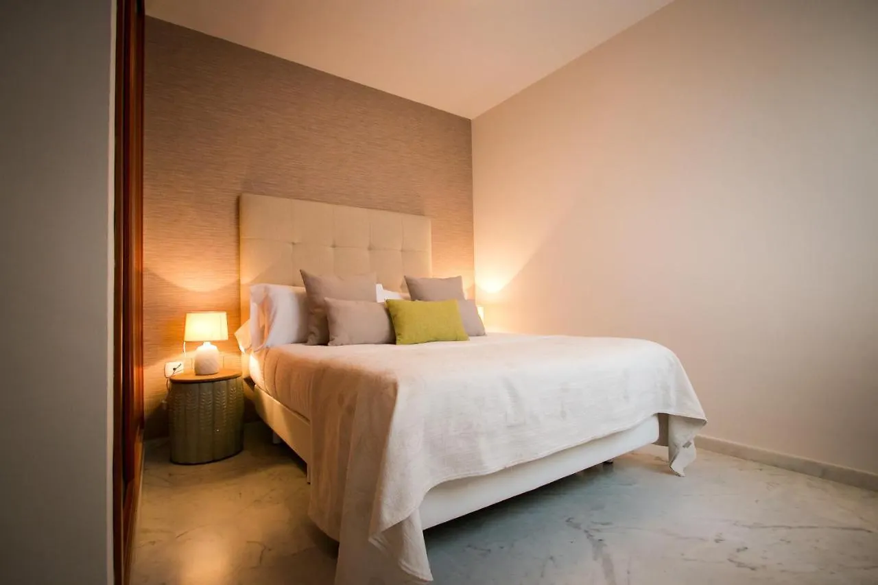 Holidays2Malaga Pena Parking & French Balcony & Smart Tv Malaga